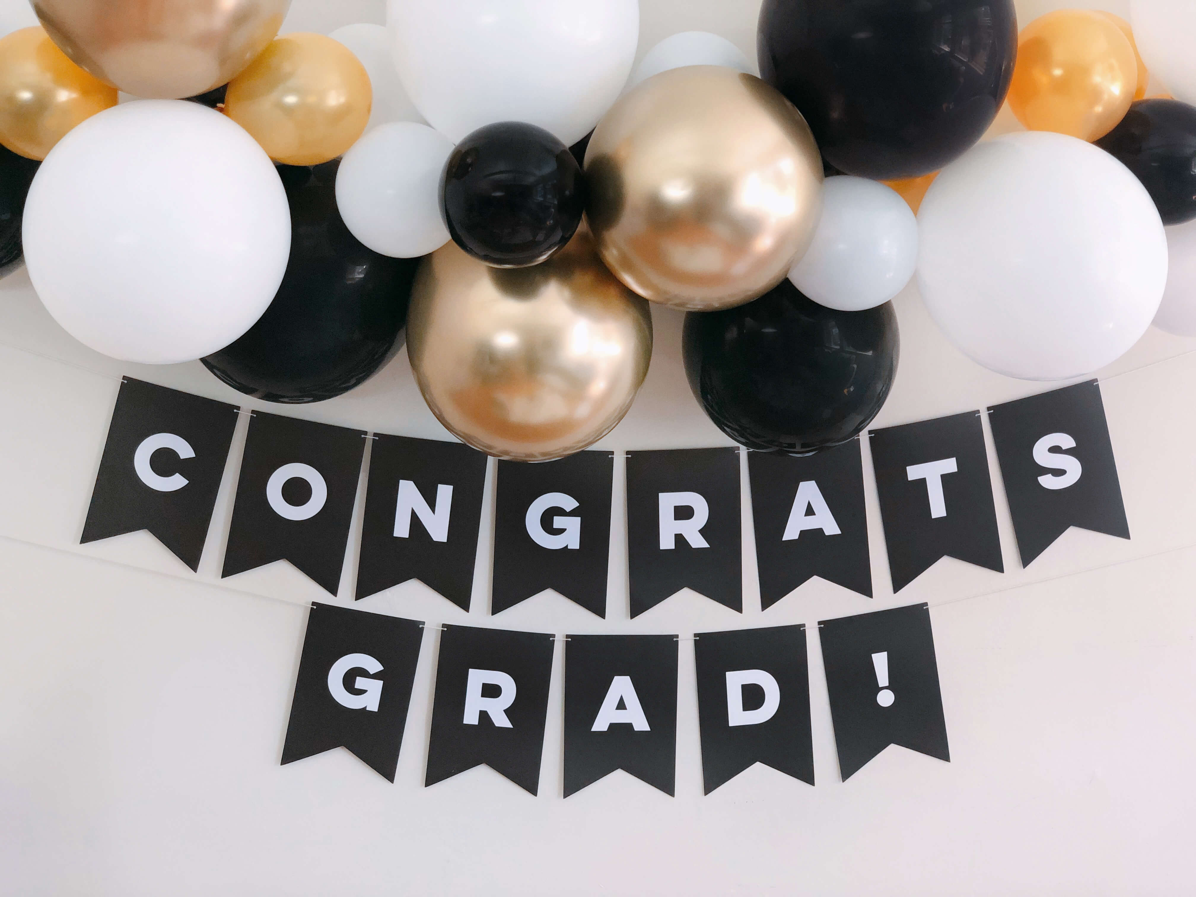Ideas on Graduation Party At Home by Momopartys