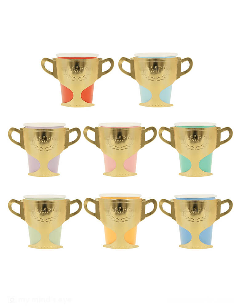 Momo Party's 9oz Champions paper cups in 8 different colors by Meri Meri. Comes in a set of 8 paper cups, these amazing cups are with shiny gold foil details. They're perfect to fill with drinks, snacks or party favors. They're perfect for horse parties, race car party or sports party or if you're holding a party to watch horse racing or dressage.