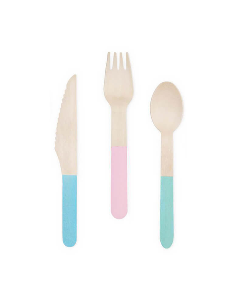 Momo Party's Eco friendly Hyper Tropical Wooden Cutlery Set with 24 pieces of high quality wooden knives, forks and spoons decorated with beautiful multi-color handles.