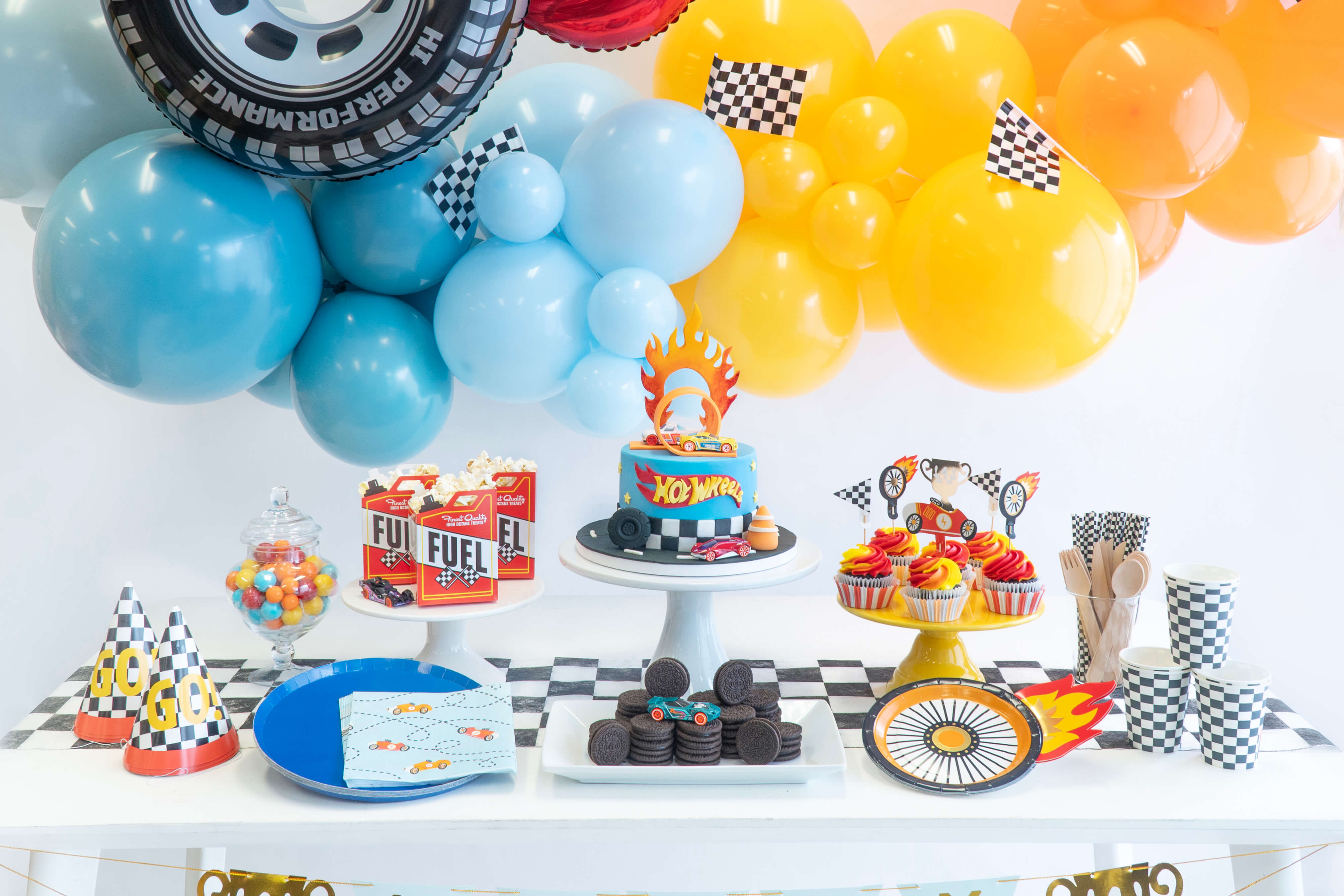 Hot Wheels Themed Birthday Party Ideas by Momopartys