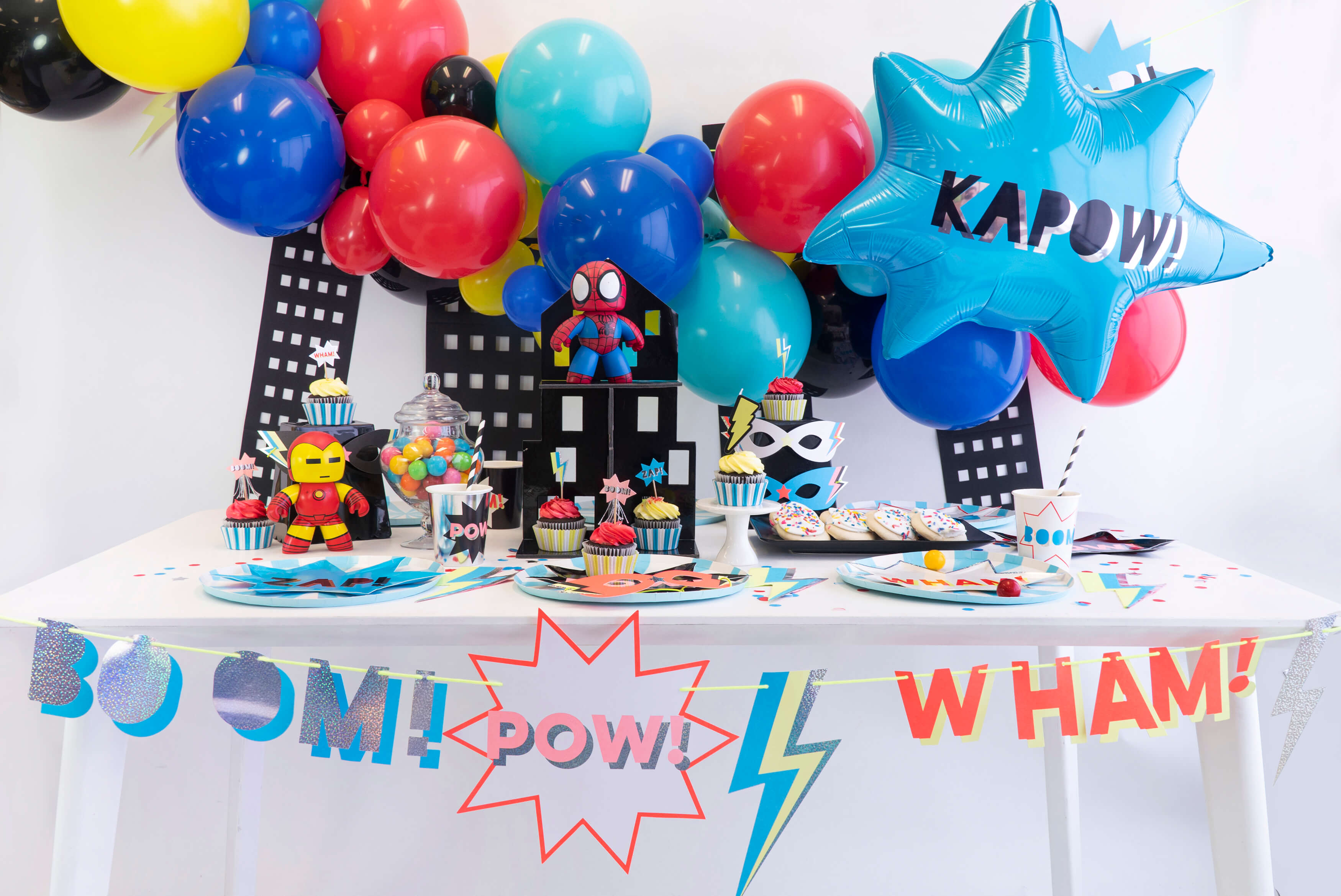 Kids Superhero Birthday Party Tablescape by Momopartys