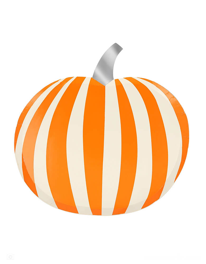 Momopartys 8.5" x 8.75" Mod Pattern Pumpkin Shaped Plates by Meri-Meri. Comes in a set of 8 plates in 4 different patterns and Halloween colors of orange, black and white with striking retro designs for a statement look. These pumpkin plates in checkers and stripes patterns are guaranteed to make your party table look totally groovy!