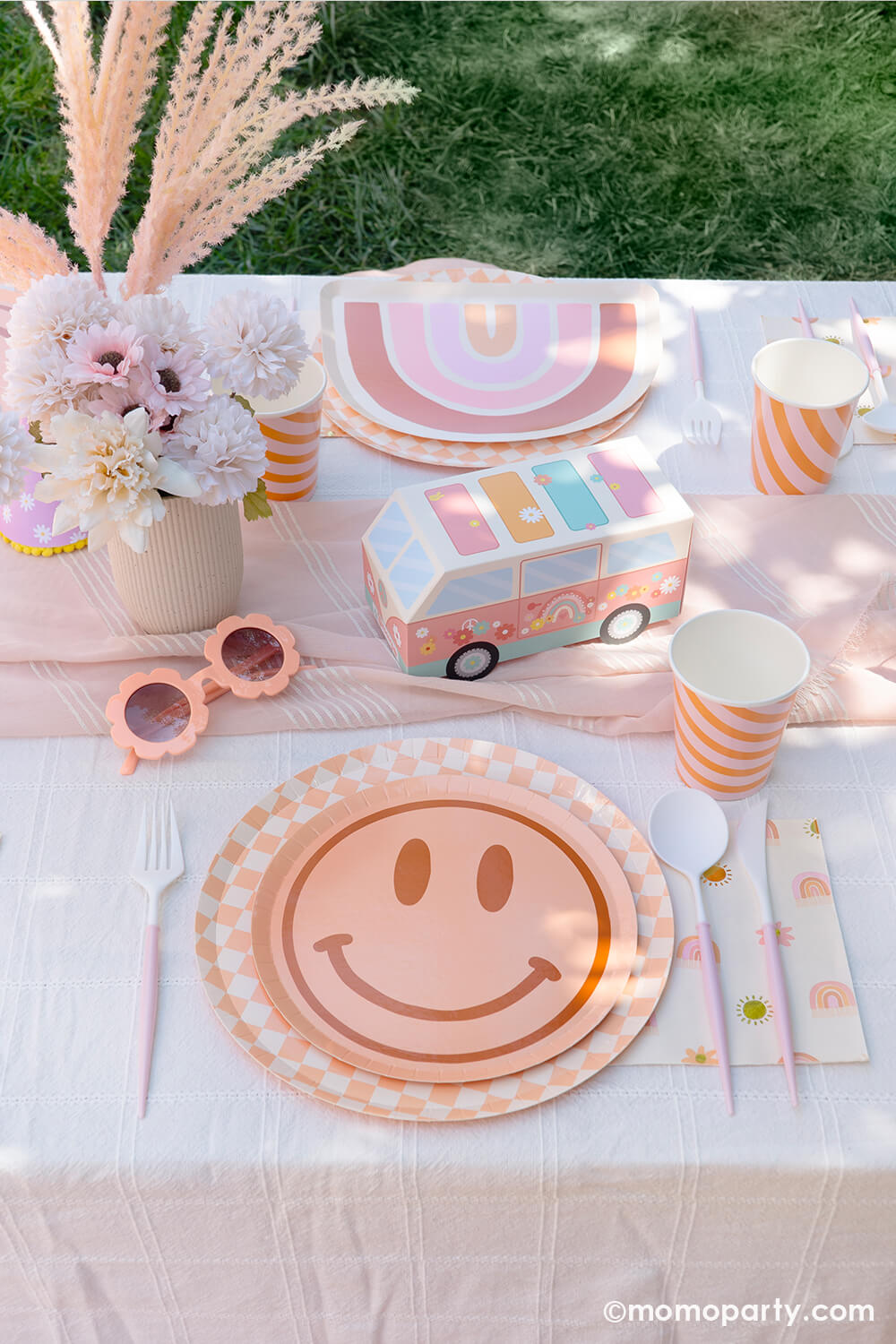 Blush and White Cutlery Set (Set of 24)