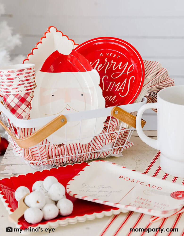 Believe Red & White Scalloped Large Plates (Set of 8)