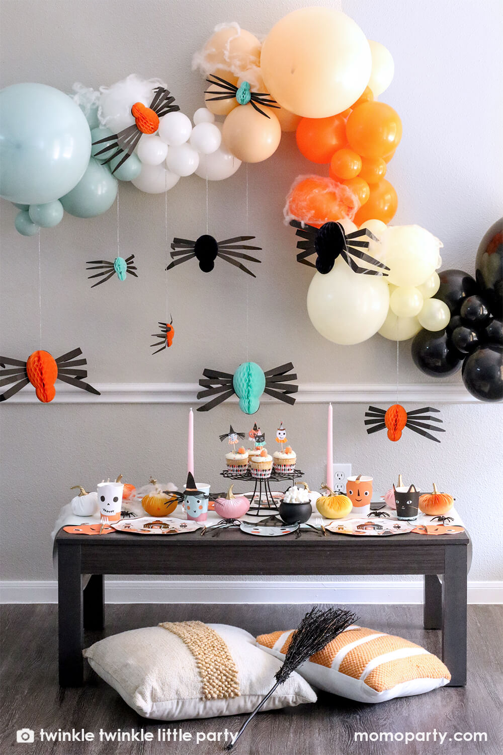 Hanging Honeycomb Spiders (Set of 12)