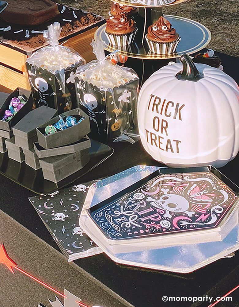 Boo! Treat Favor Boxes (Set of 6)